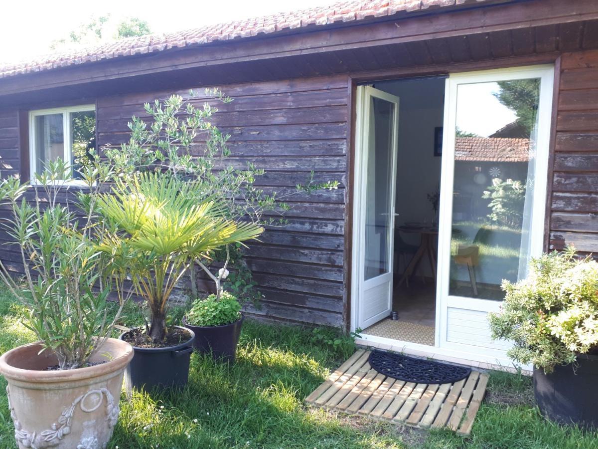 L'Escale Cote Jardin Villa Saint-Laurent-de-Medoc Exterior photo